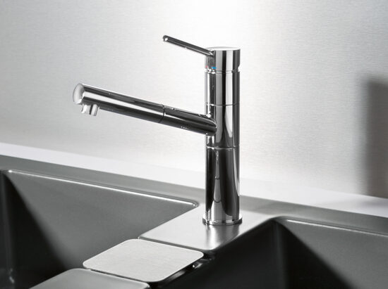 SNOW virtuves izlietnes ūdens maisītājs ar izvelkamu rokas dušu