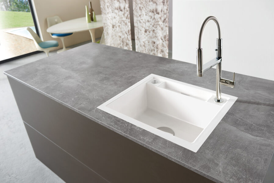 BELA 57 F Virtuves izlietne 551x486mm