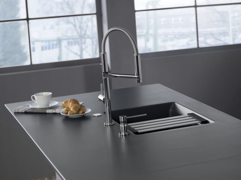 KARA 57 F Virtuves izlietne 551x486mm