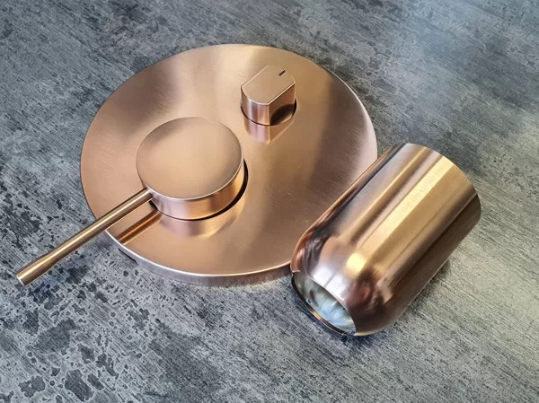 24092001 Grohe Brushed red Gold 18k iebūvējamā dušas maisītāja Essence virsapmetuma daļa, 